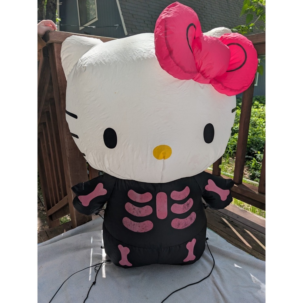 HELLO KITTY Halloween Pink Skelton Airblown  Inflatable 3ft Tall Lights Up